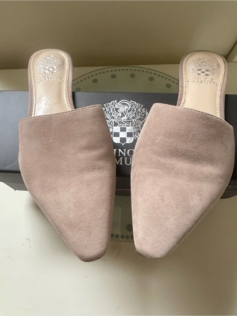 Vince Camuto size 7 Women's Suede Pointed-Toe Slip-On Mules in Taupe